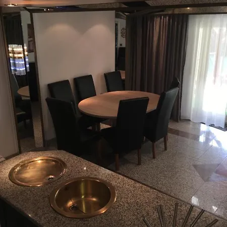 Apartament Mit Grand Terasse