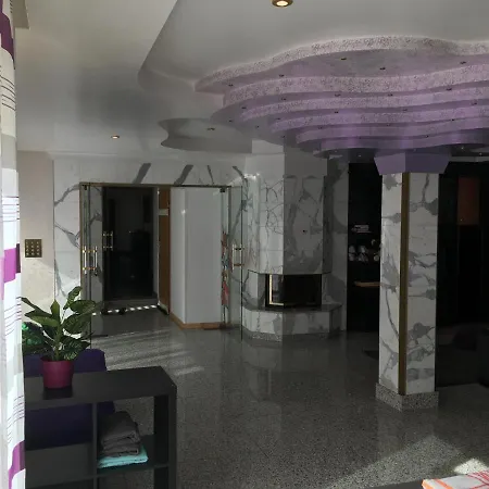 Apartament Mit Grand Terasse דירה להר